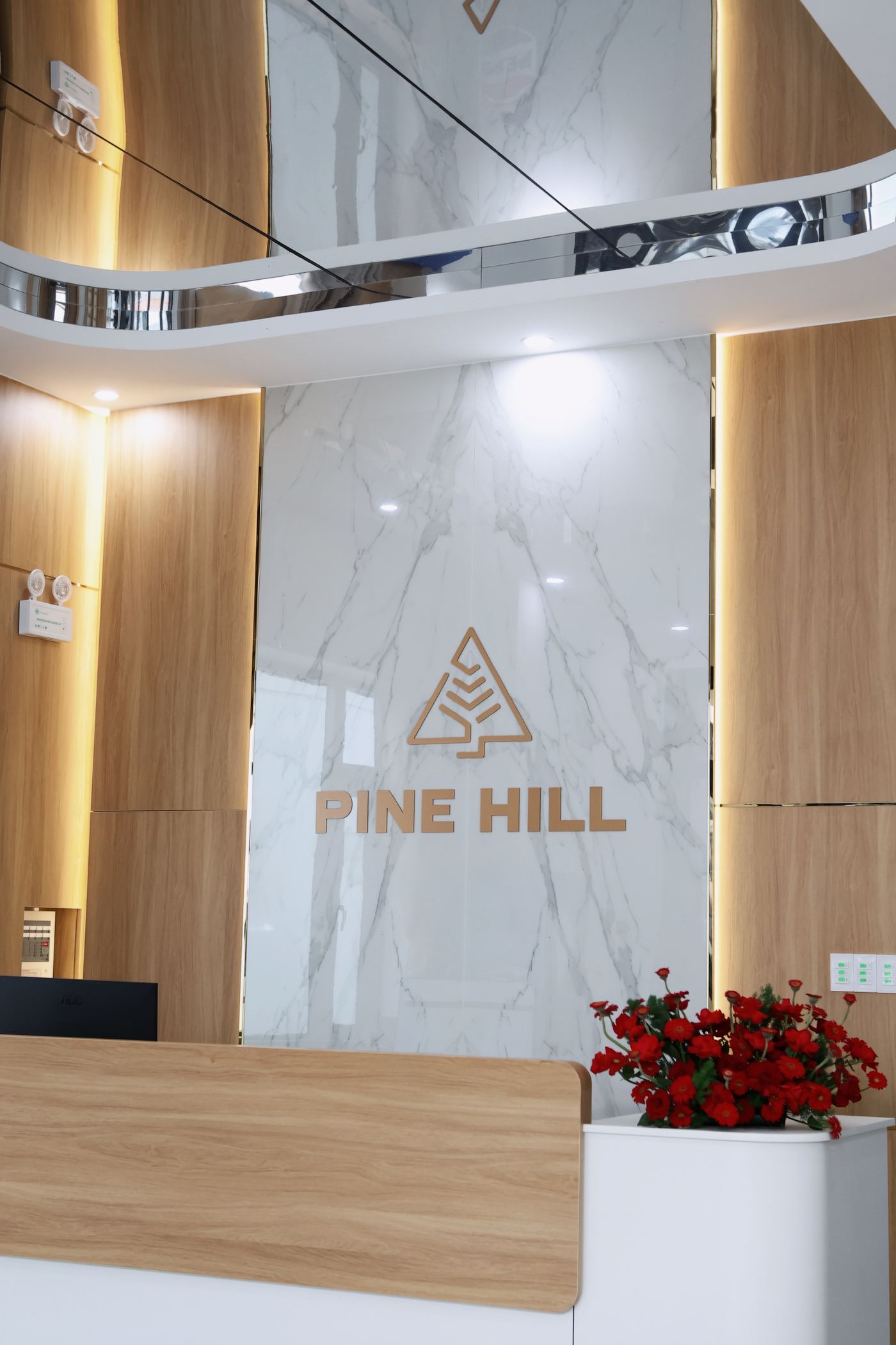 Không gian sảnh Pine Hill Retreat